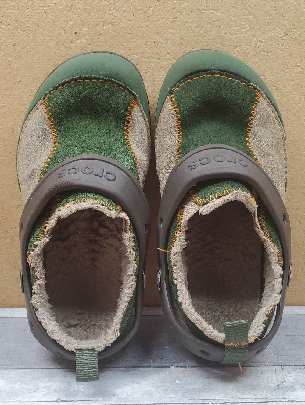 Crocs Dawson Grean & Brown Suede Fleece Lined Clogs Size C 12